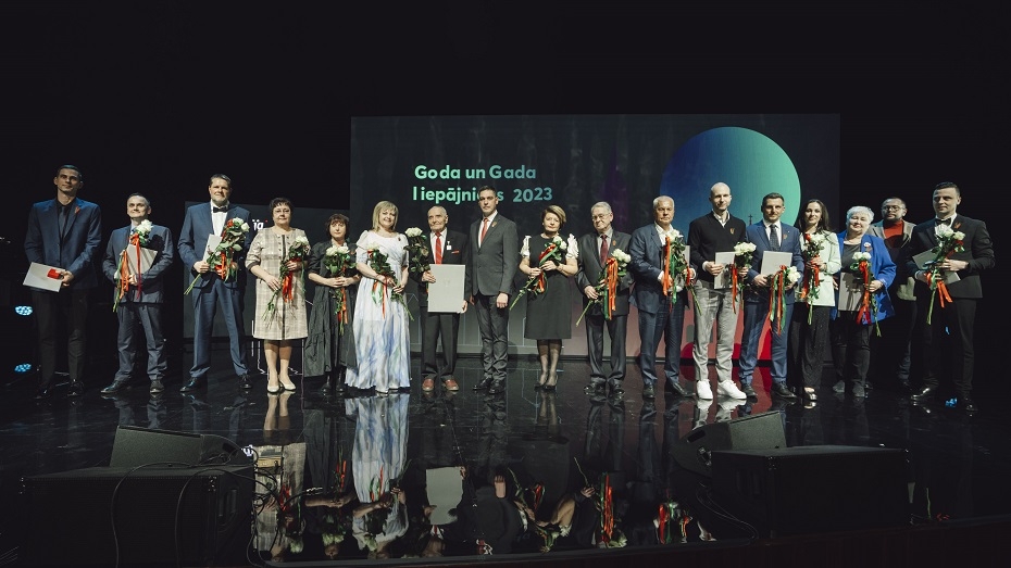  Svinīgā ceremonijā sumina titula "Goda un Gada liepājnieks 2023" ieguvējus