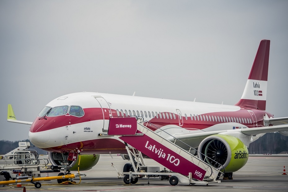 Vienai no jaunajām "airBaltic" lidmašīnām tiks dots Liepājas vārds