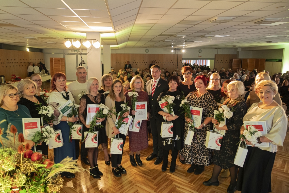 Sociālo darbinieku dienā sumina labākos sociālos darbiniekus