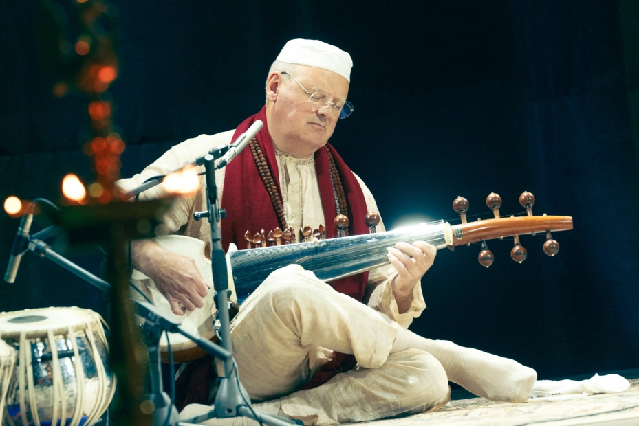 "Lielajā dzintarā" notiks pirmskoncerta saruna par Indijas klasisko mūziku