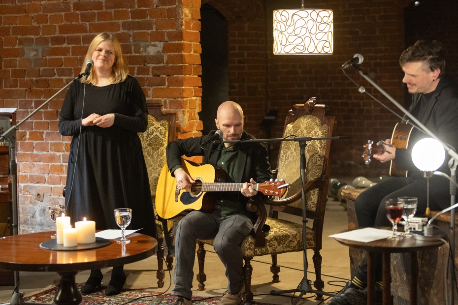 Ceturtdien aicina uz muzikālās apvienības "Labums" koncertu Berči zālē