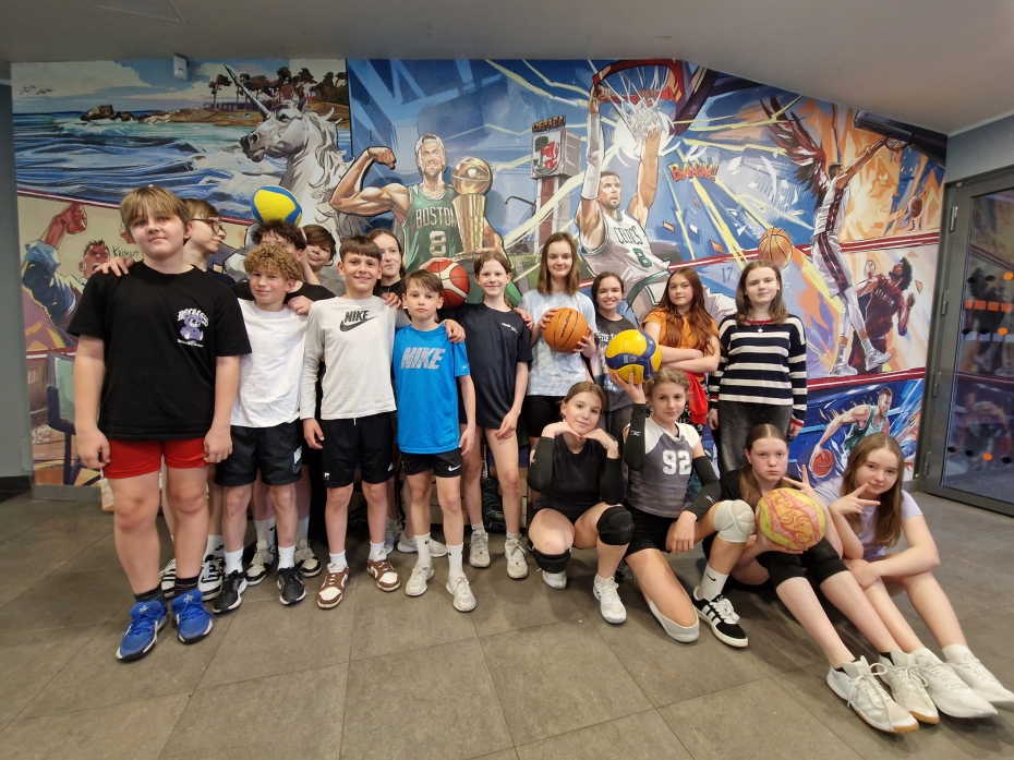 Sienas mākslas darbs LOC godina Porziņģa vēsturisko panākumu