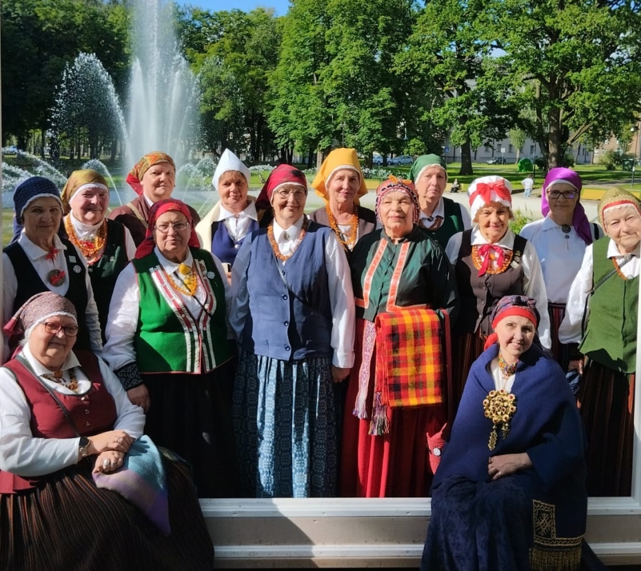Folkloras kopa "Vēlava" aicina uz jubilejas koncertu