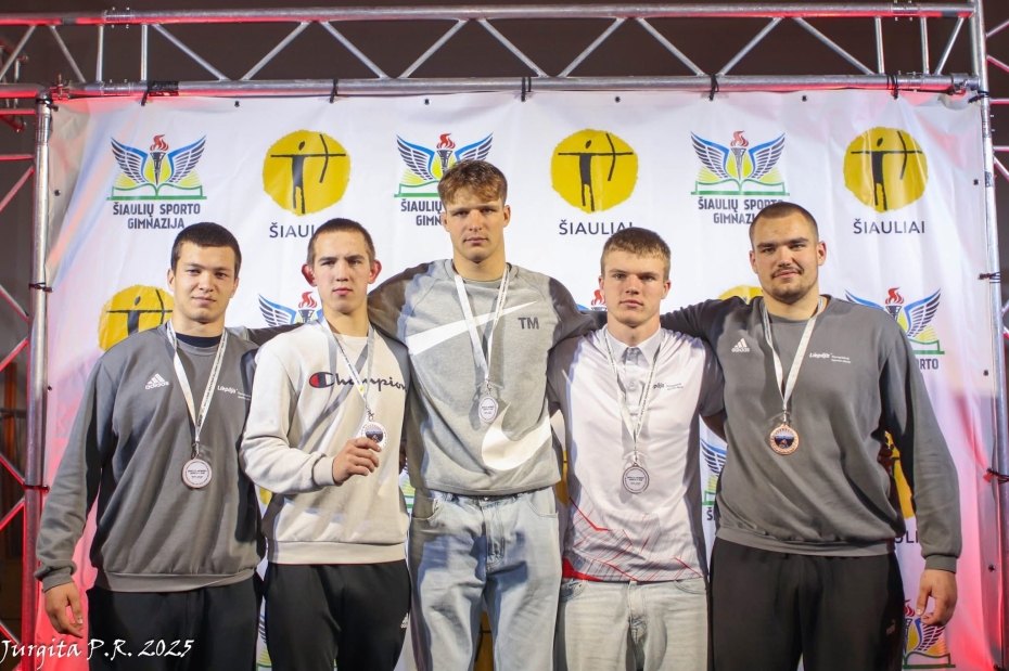 Liepājas cīņas sportistiem medaļas sacensībās Lietuvā