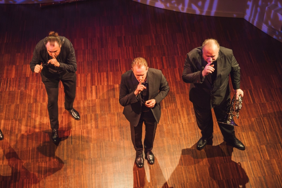 Kvintets “Carion” klausītājus Liepājā aizrauj ar krāšņu ceļojumu apkārt pasaulei