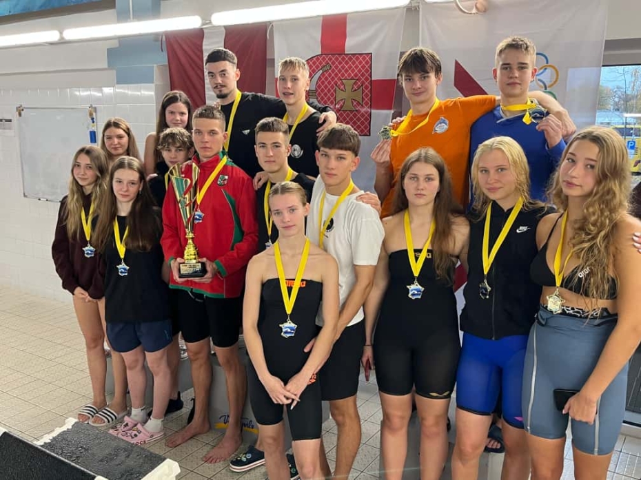 “Trīs pilsētu kausu” izcīna Liepājas peldētāji