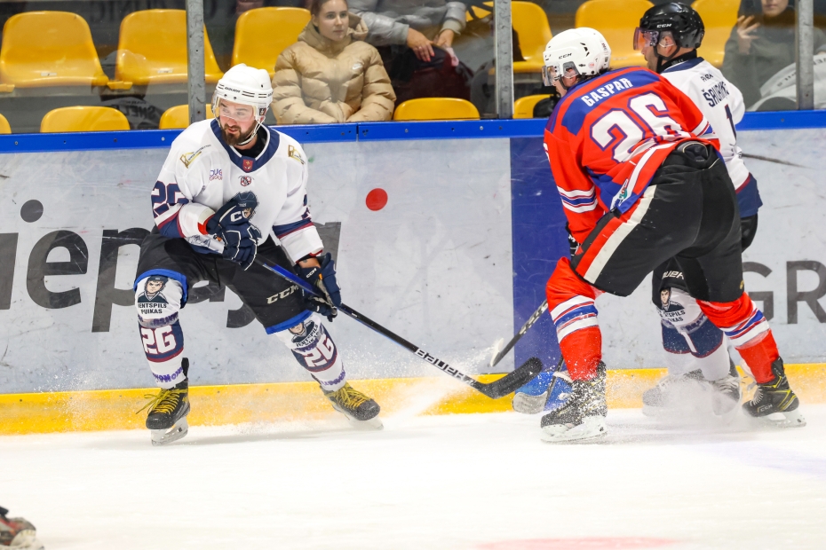 Aizvadītas "Livonijas hokeja līgas" trešās kārtas spēles