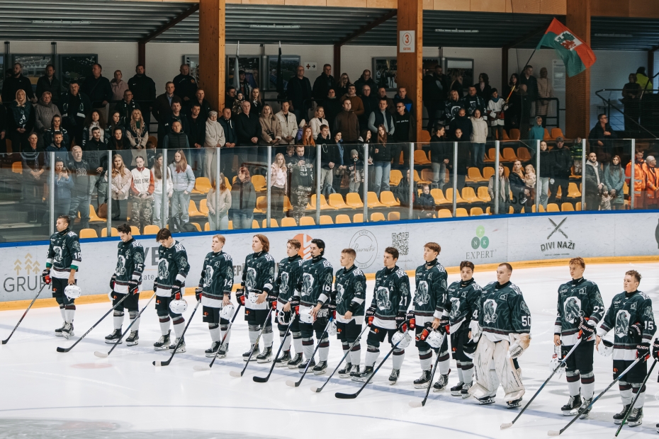 Liepājas hokeja komanda novembrī aicina uz mājas spēlēm patriotiskās noskaņās