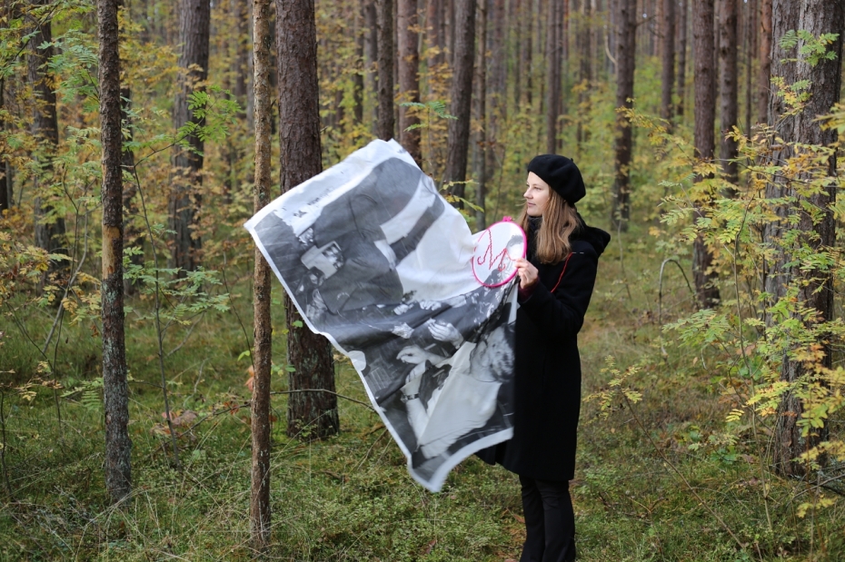 Muzejā būs skatāma Lauras Dzērves multimediālā tekstilmākslas izstāde