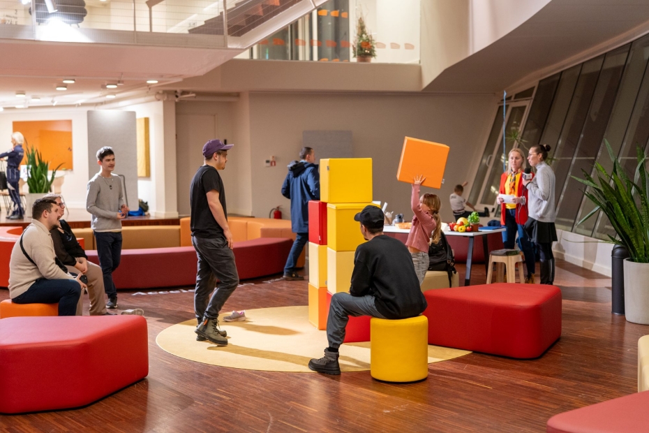 Liepājas koncertzālē iedzīvotājiem atvērta telpa brīvā laika pavadīšanai