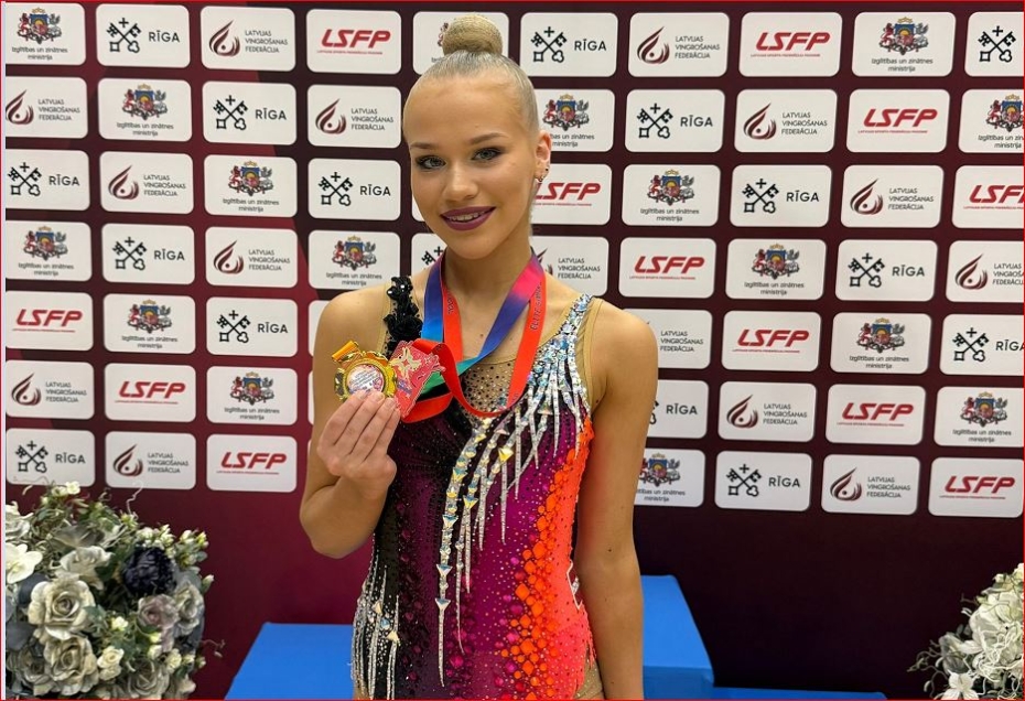 Mākslas vingrotājām medaļas Latvijas atklātajā čempionātā