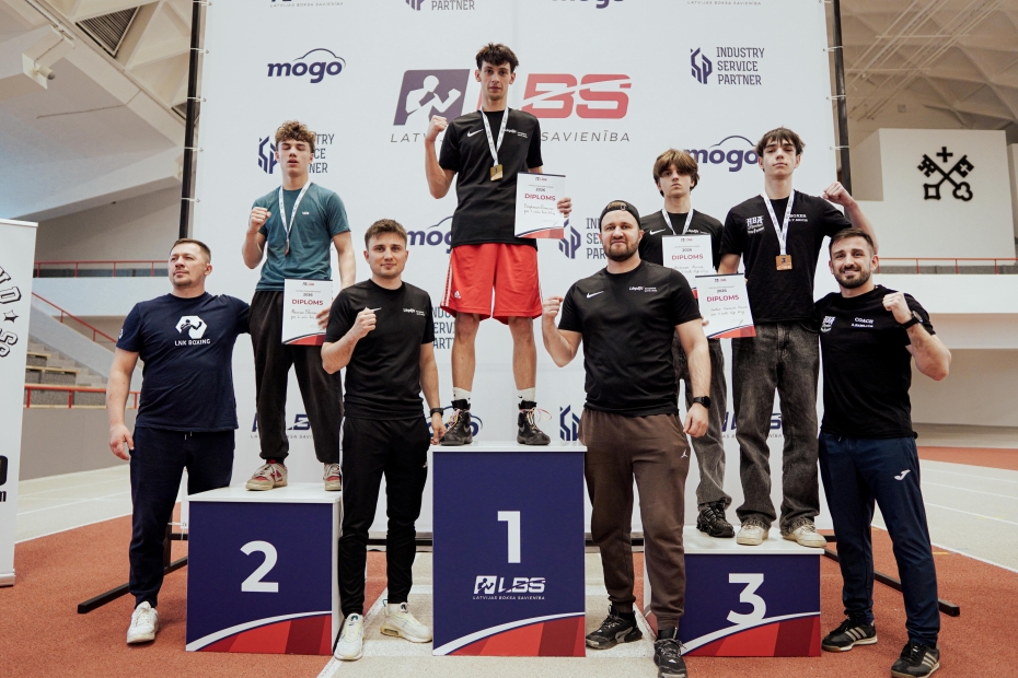    Liepājniekiem zelta, sudraba un bronzas medaļas LČ boksā
