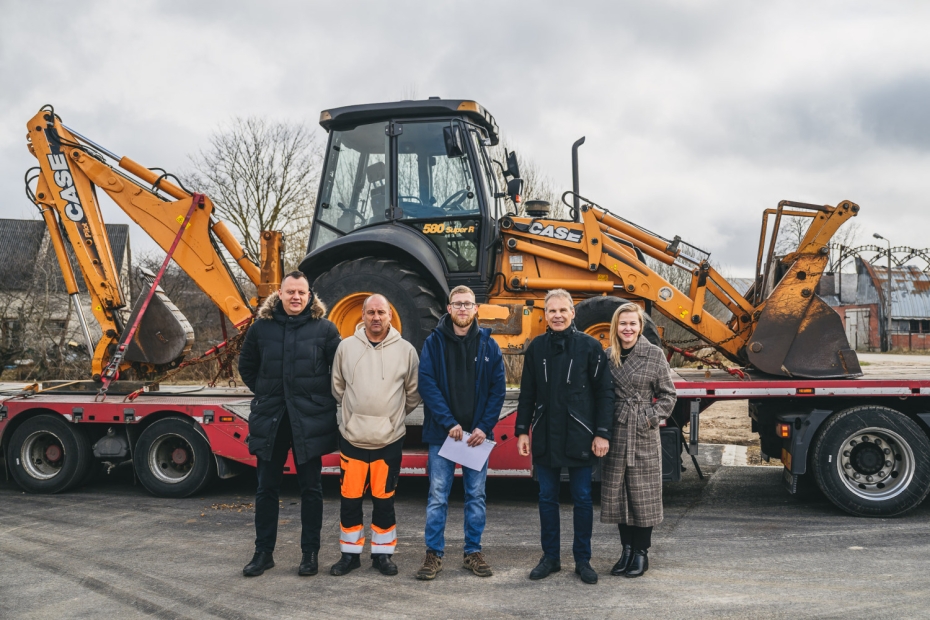 “Liepājas enerģija” ziedo nozīmīgu tehnikas vienību Ukrainas aizstāvjiem