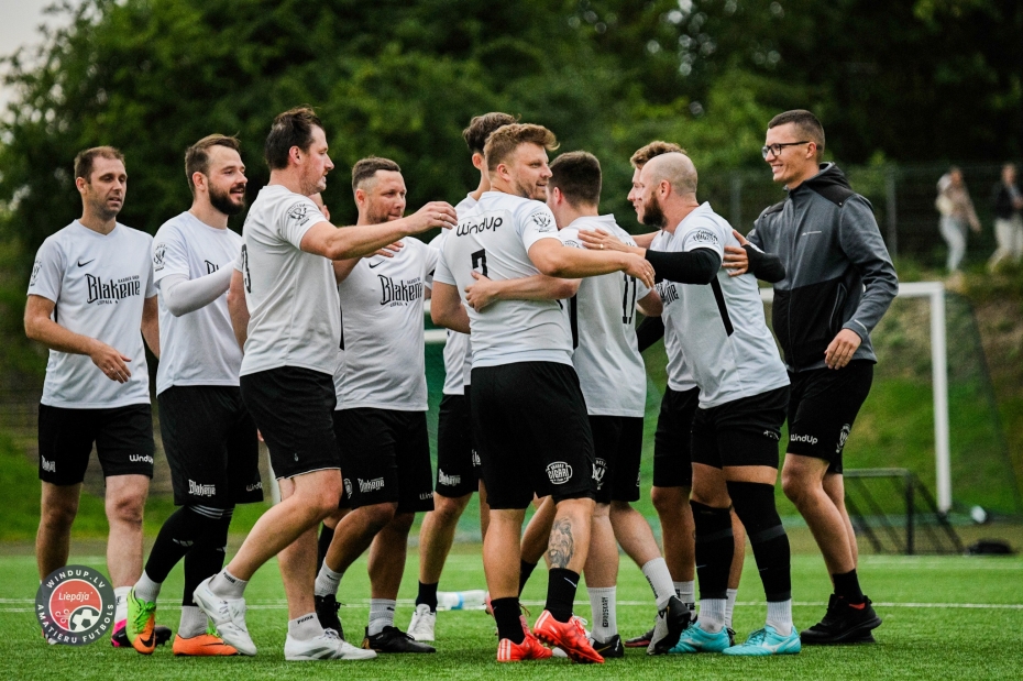 Amatieru futbols atgriežas stadionā