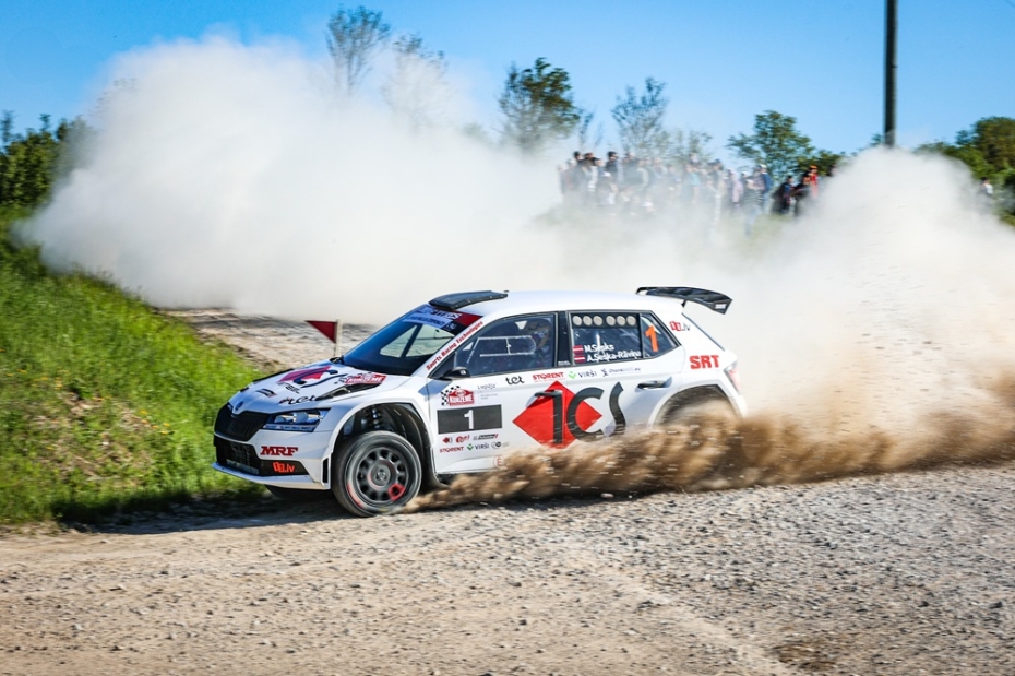 Mārtiņš Sesks uzvar visos ātrumposmos un pārliecinoši triumfē rallijā “Kurzeme 2026”