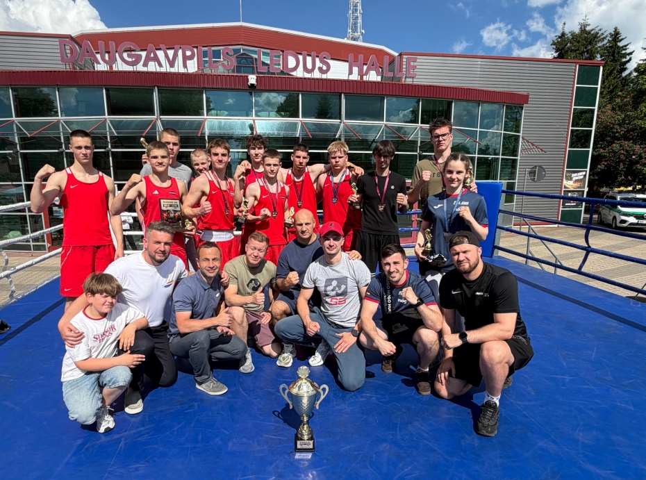 Liepājas bokseri palīdz Latvijas U19 izlasei uzvarēt Lietuvu.