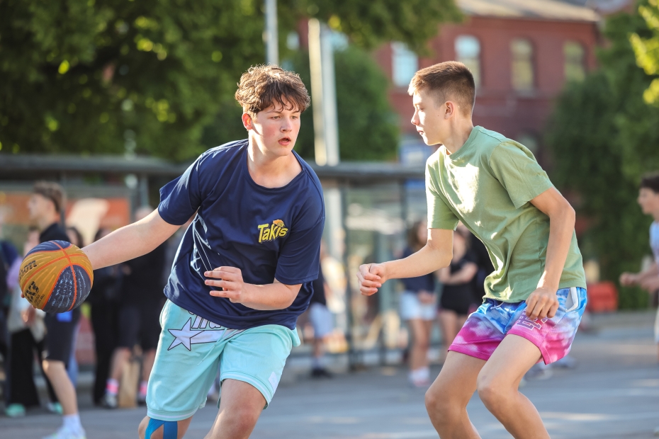 Karstas cīņas pie “Street Burgers” - aizvadīts otrais “Bruģa Bumba 2026” posms