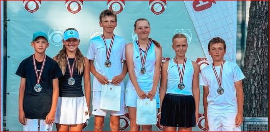Liepājas Tenisa sporta skolas audzēkņi apliecina meistarību Latvijas čempionātā