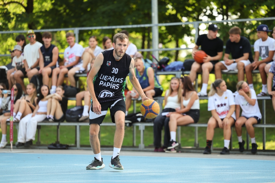 “Bruģa bumbas” finālposmā noskaidros šīs sezonas čempionus