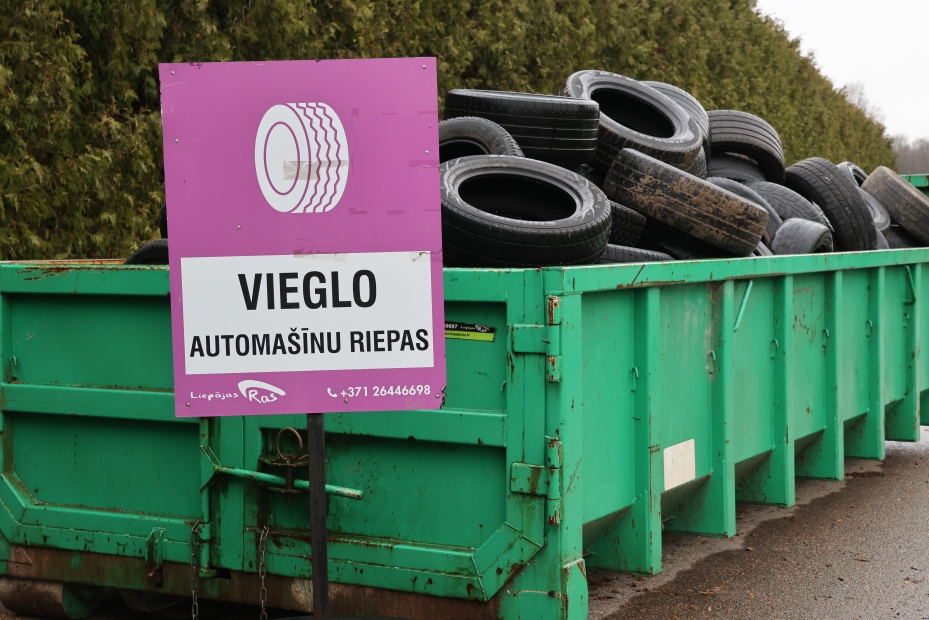 Iedzīvotājus aicina bez maksas nodot vieglo automašīnu riepas