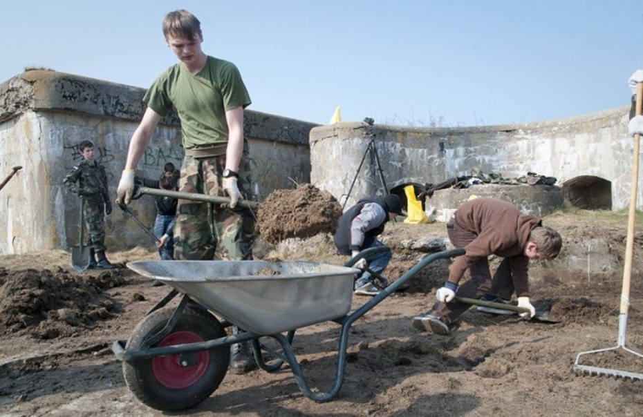 Ziemeļu fortos satiekas čaklākie talkotāji (galerija, video)