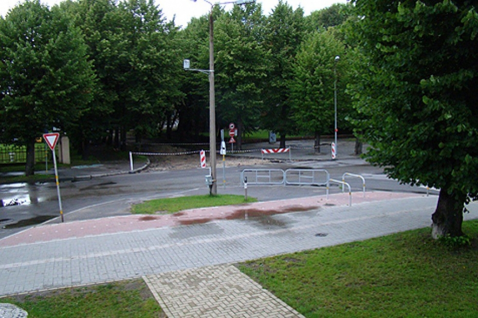 Apļa Kūrmājas prospekta un Uliha ielas krustojumā tomēr nebūs