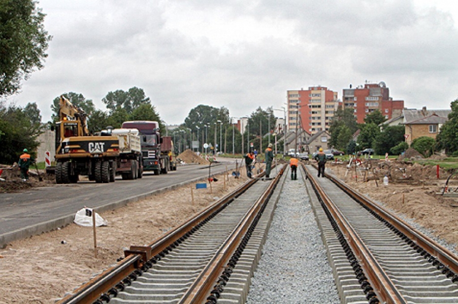 Naktī turpinās pieslēgties jaunajam ūdensvadam