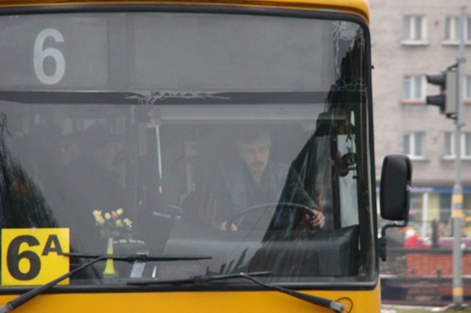 Pasažieriem jārēķinās, ka autobusi Liepājā var kavēties