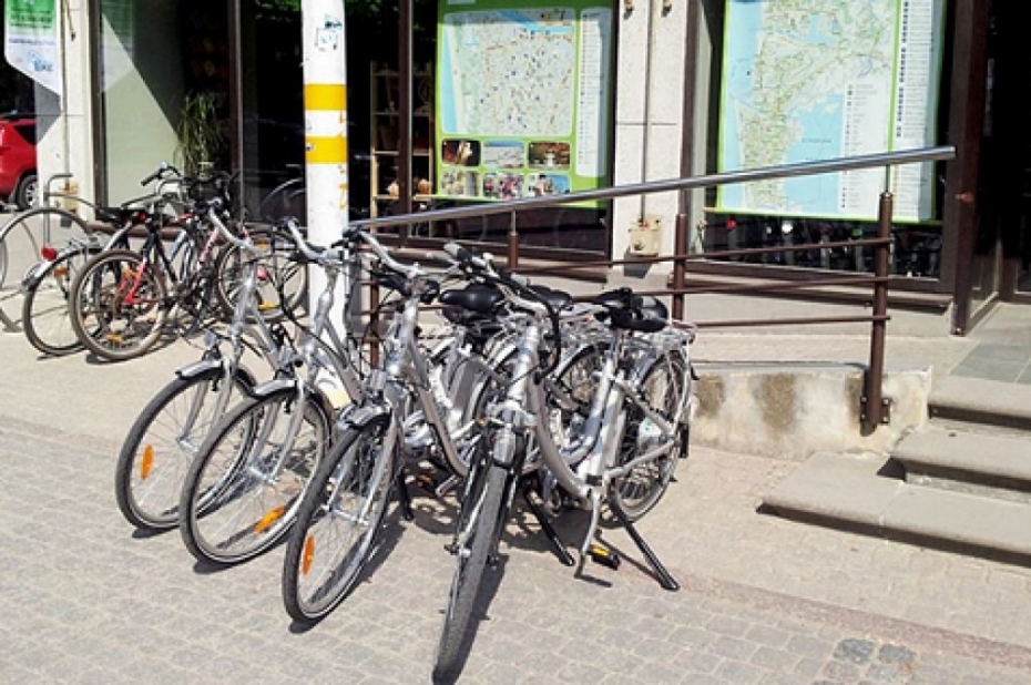 Tūrisma informācijas birojā var iznomāt elektrovelosipēdus