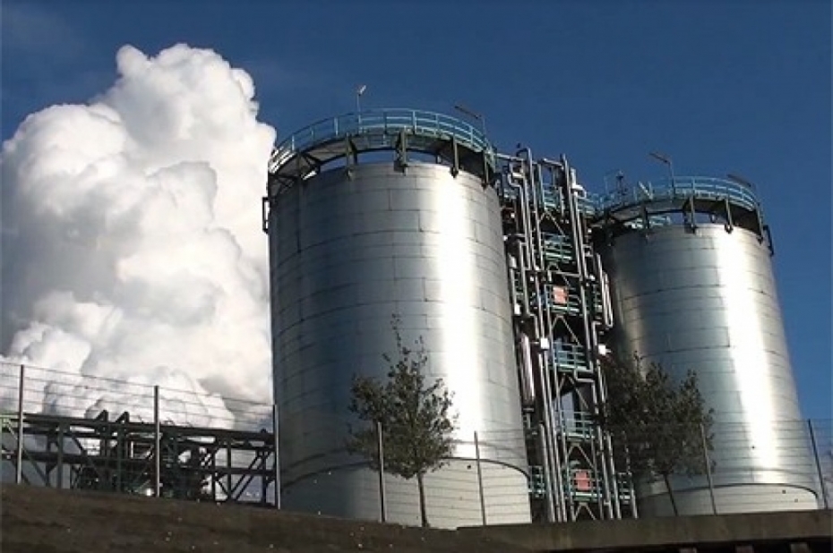 2000 parakstus pret koksa rūpnīcu nodod ministrijas juristiem