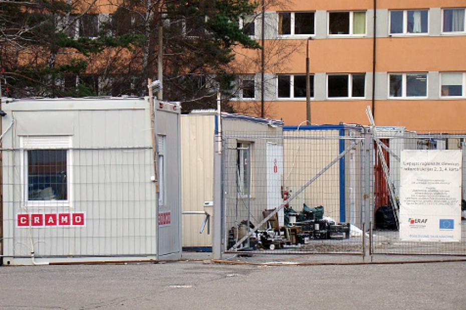 Lai pārbaudītu drošību, būvvalde Liepājā apsekojusi 14 objektus