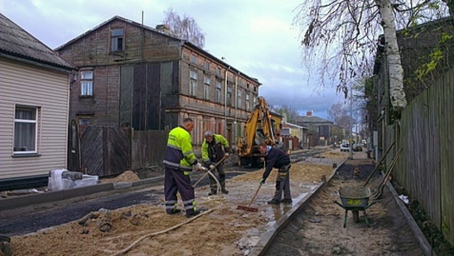 Pieņem ekspluatācijā renovētos Mālu ielas un Dārza ielas posmus