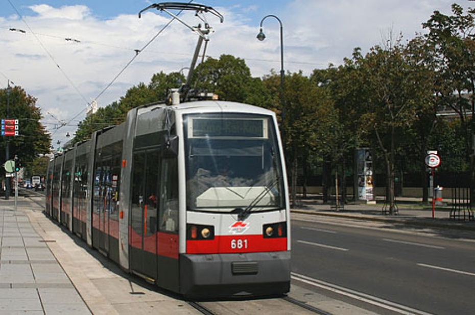 Pagaidām neplāno iegādāties zemās grīdas tramvajus