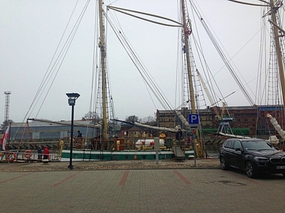 Burinieks "Zawisza Czarny" atkal ciemojas Liepājā