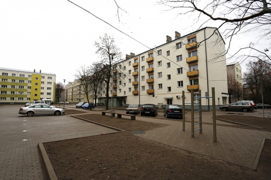 Ar pilsētas līdzfinansējumu labiekārtoti 23 māju iekšpagalmi