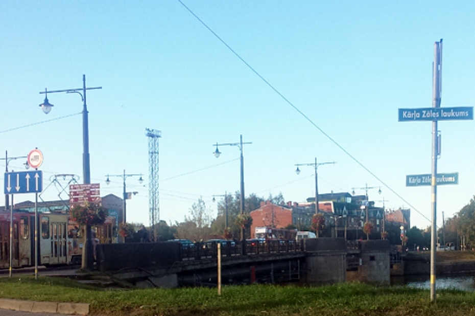 Iesniedz dokumentus vērienīgiem rekonstrukcijas projektiem